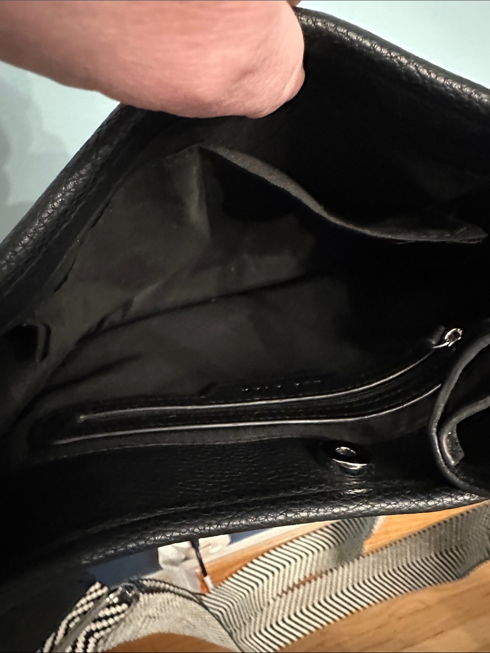 Black Pebbled Leather Crossbody Bag with Patterned Strap - Picture 6 of 8